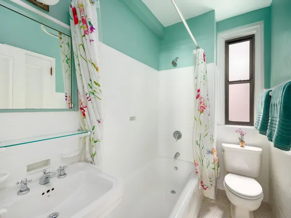 269 West 72nd Street image 5 of 7