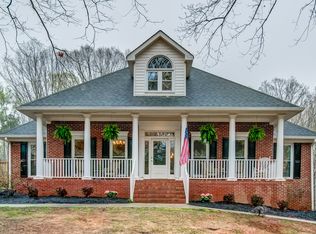 190 Carrington Ln, Brooks, GA 30205