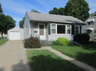 813 14th Ave NE, Rochester, MN 55906