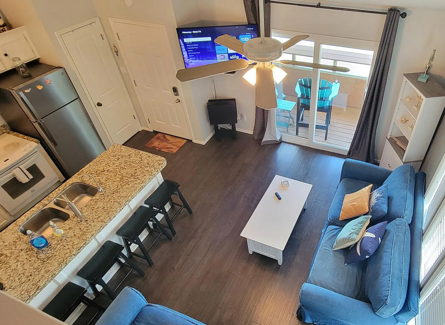 2 bed, 935 sqft, $1,995 — Photo 2