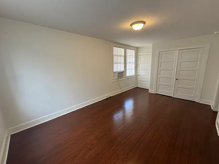 1710 Carrollton — Photo 9