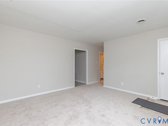 5th image of 4008 Yorktown Dr