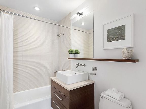 5th image of 225-227 W 60th St #9A