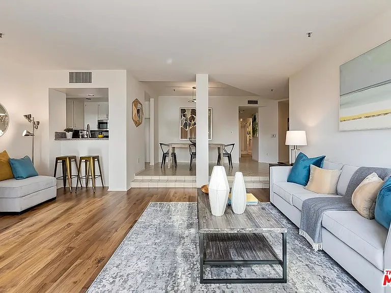255 Main St #207 — Photo 5