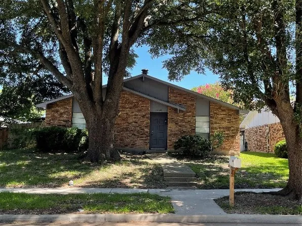 6338 Green Valley Dr, Garland, TX 75043