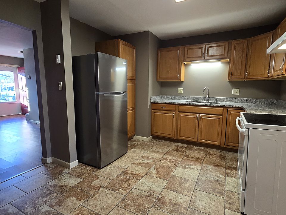 Dine-in Kitchen, Living room