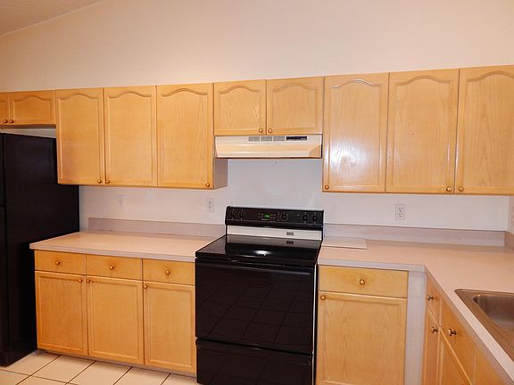 4th image of 65 Coral Sea Way APT 7