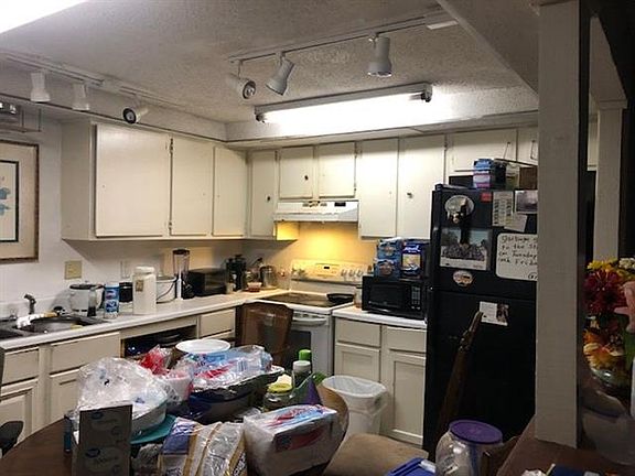 3rd image of 4549 Skyview Dr