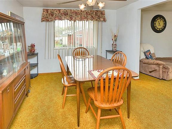 Nice size dining area in this eat in kitchen