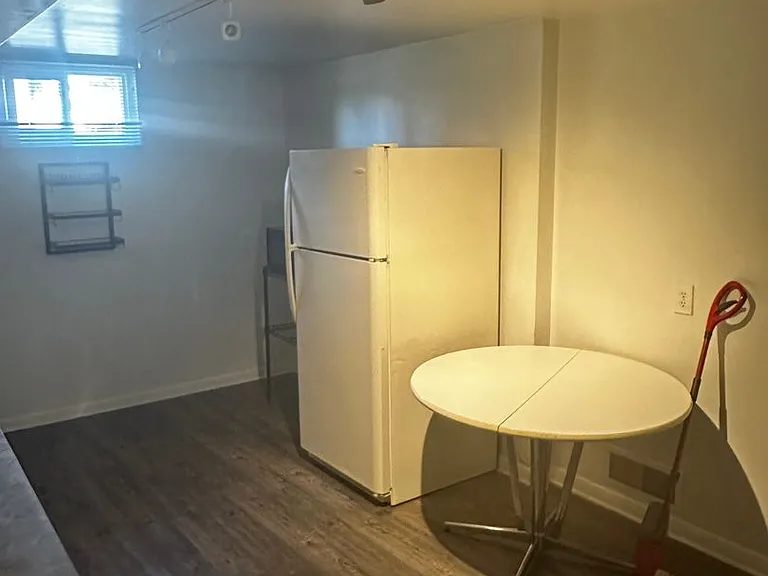 508 W Grant St #B — Photo 10
