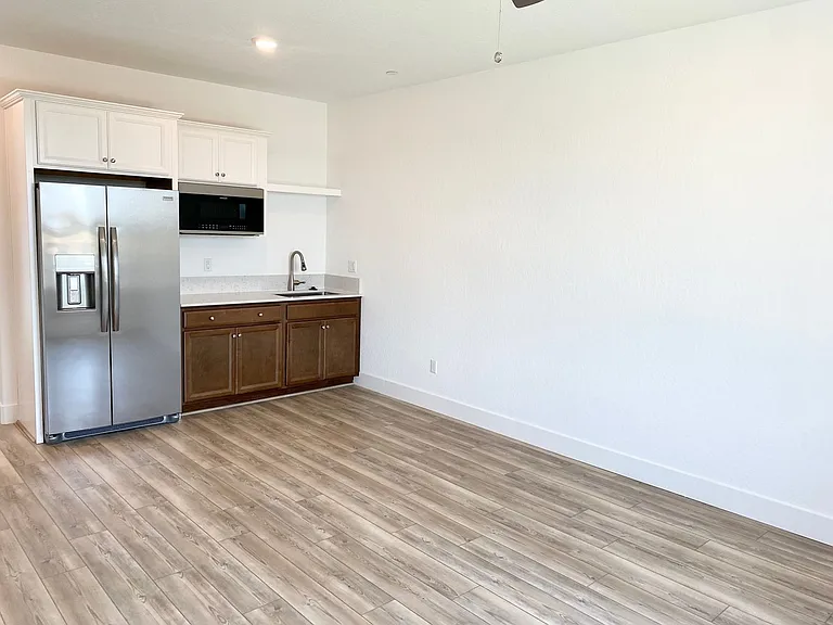 5817 E Truman Ave — Photo 28