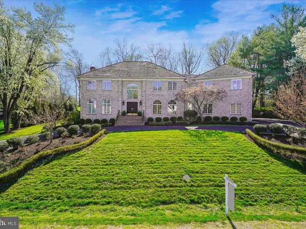 8013 Greenwich Woods Dr, Mc Lean, VA 22102