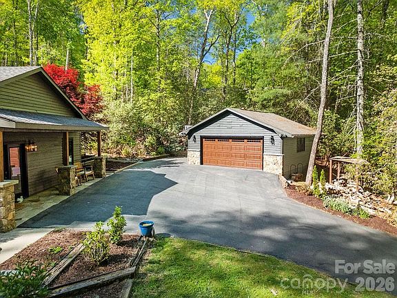 3rd image of 492 Falls Creek Rd
