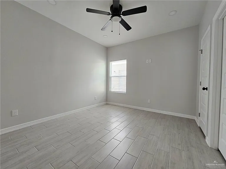 1019 N Woodson Ave #4 — Photo 8