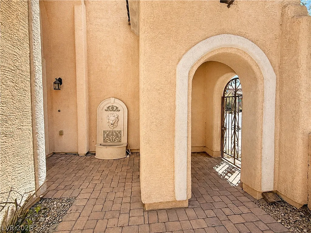 3 bed, 2.5 bath, 1920 sqft, $2,000 — Photo 4