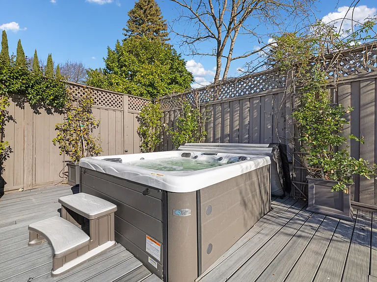 470 Eastin Dr — Photo 40