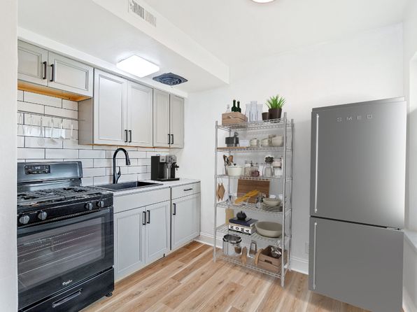 224-230 Parkview Blvd #228