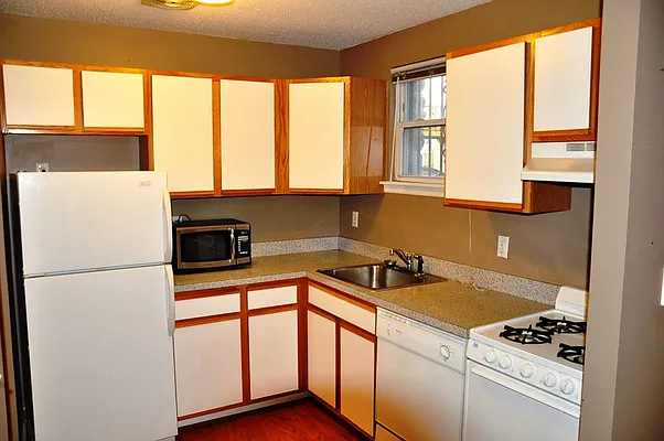 Rented by Corcoran | media 19