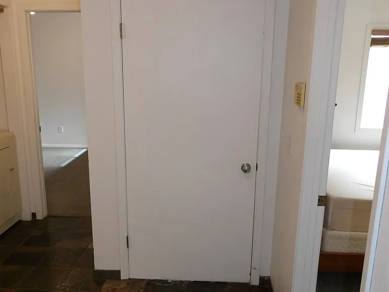 2921 Woodside Blvd — Photo 13