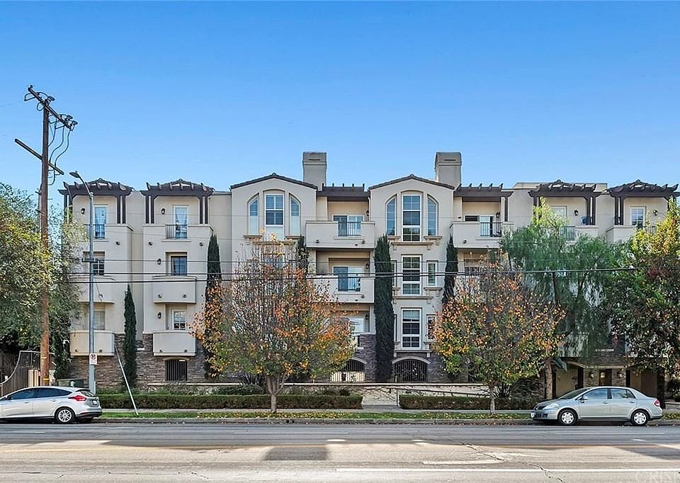 1st image of 14242 Burbank Blvd APT 207
