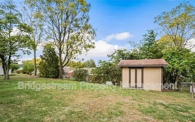 7611 Blossomview Ct — Photo 15