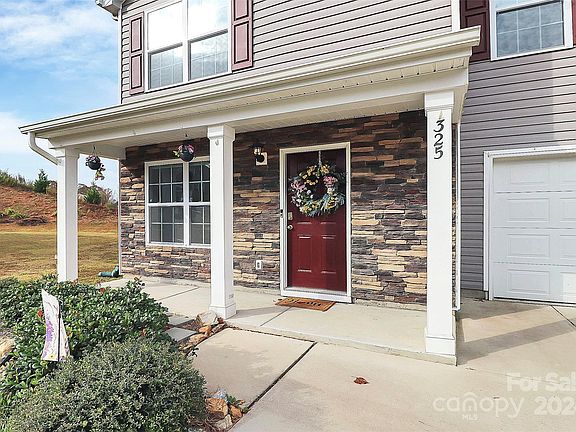 3rd image of 325 Kingsford Dr