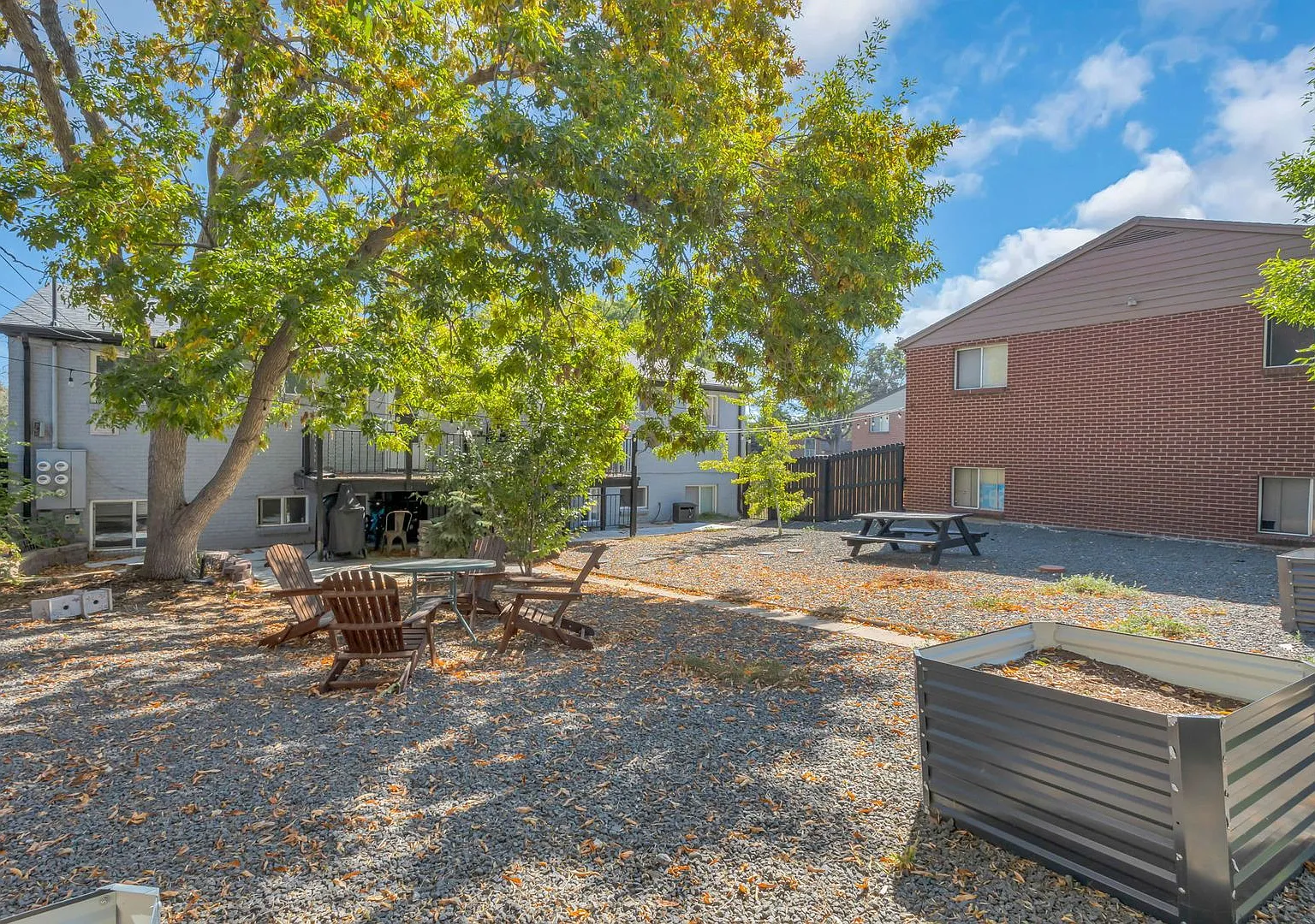 2BD Top-Floor Unit | Washer & Dryer Included | Shared Outdoor Space **Move-In Special** — Photo 3