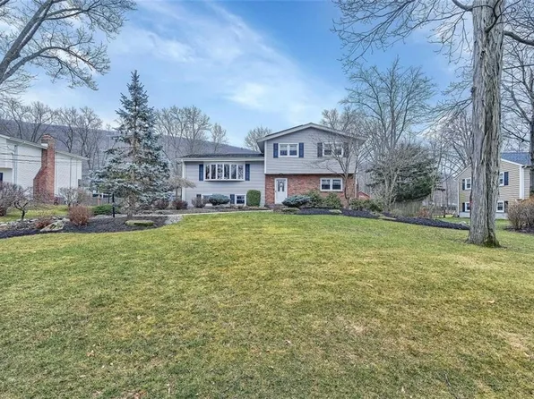 16 Thompson Drive, Washingtonville, NY 10992