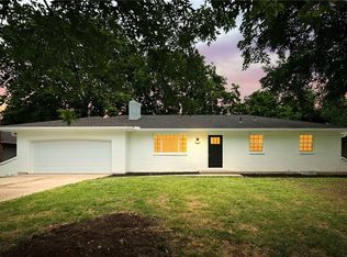 5913 Noland Rd, Shawnee, KS 66216