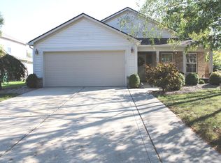 11819 Igneous Dr, Fishers, IN 46038