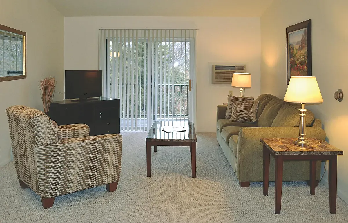 Southbrook Manor — Photo 3