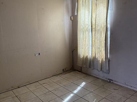 5th image of 3531 Esther Pl