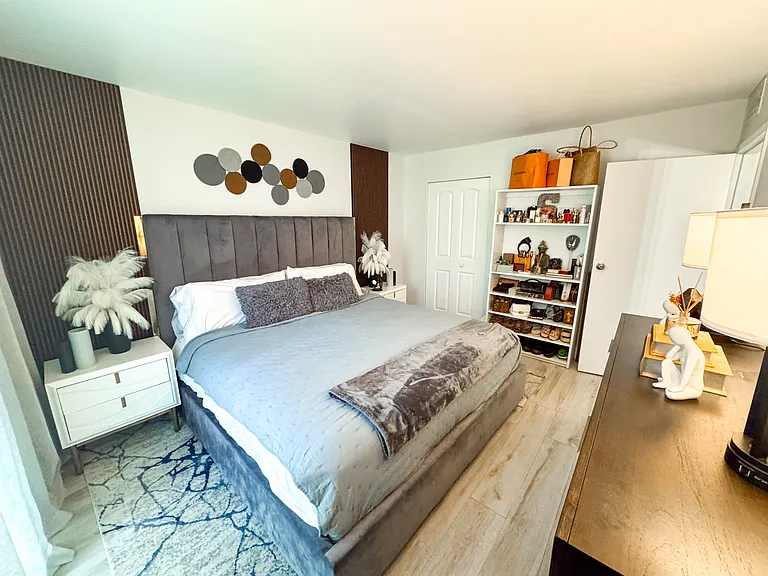 17011 N Bay Rd #104 — Photo 14