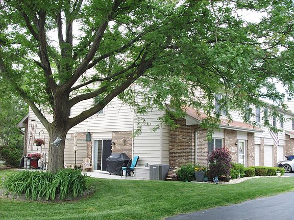 4th image of 9353 Whitehall Ln #41A