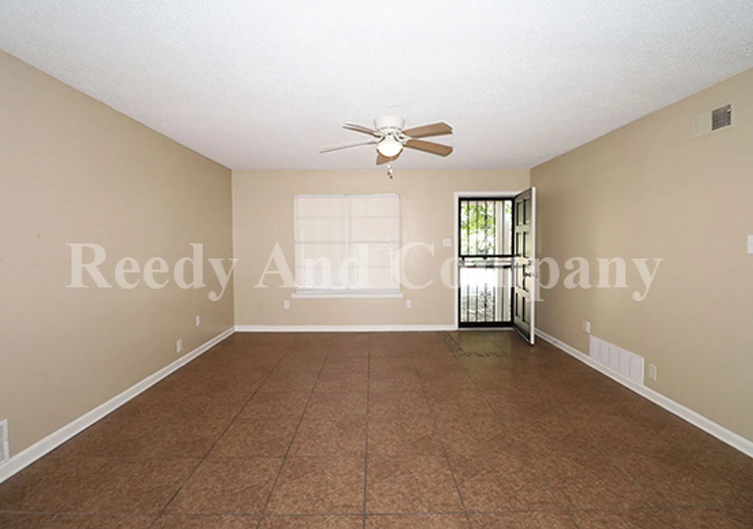 Welcome to 3285 Mayfair Drive! — Photo 4