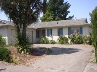 519 W 8th St, Santa Rosa, CA 95401