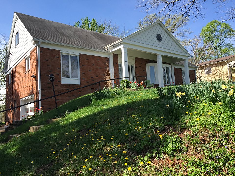 1st image of 30 Canterbury Dr