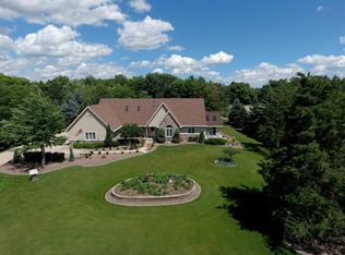 W330N5818 Cedar Bay Dr, Nashotah, WI 53058