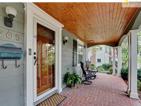 2nd image of 705 W 50th St
