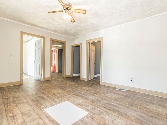 4th image of 1614 Capitol Ave Unit 1