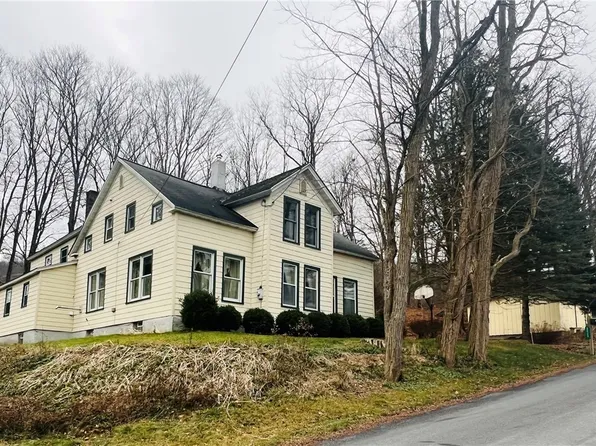 2003 Ames Rd, Cortland, NY 13045