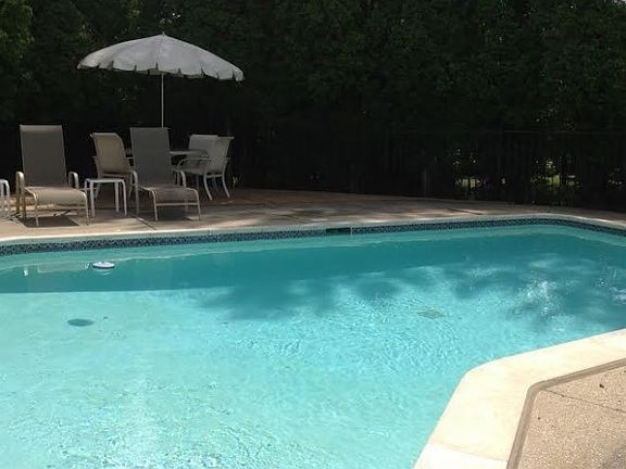 5th image of 5523 Pembury Ln