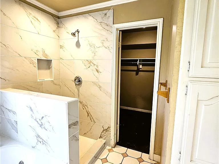 7402 Bourget Dr — Photo 15