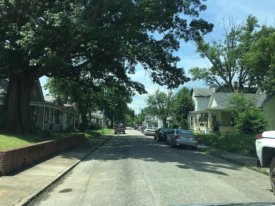 2nd image of 1932 Center St