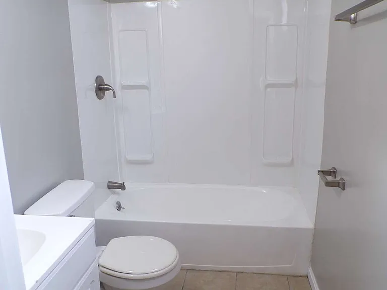 2508 Elliott Ave — Photo 15