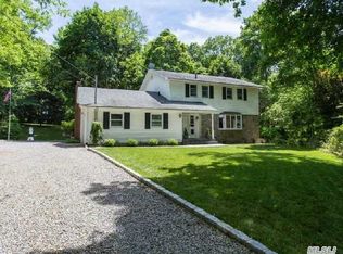 25 South Rd, Wading River, NY 11792