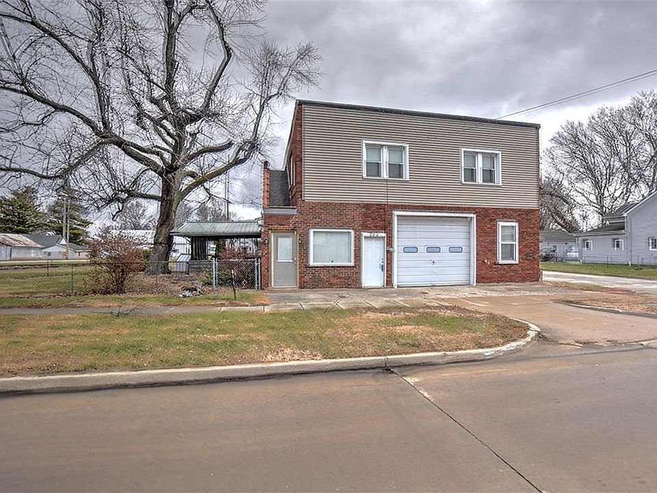 1st image of 202 W South St