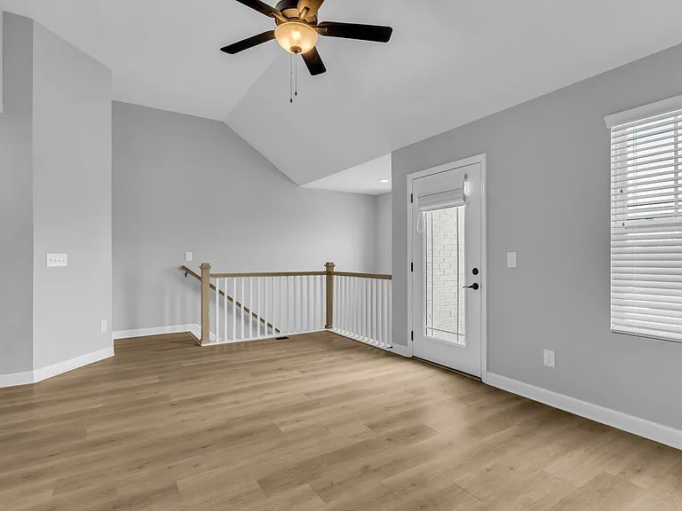 426 Kinnard Dr — Photo 6