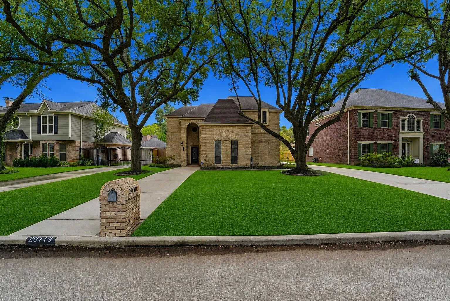 4 bed, 3.5 bath, 2884 sqft, $3,200 — Photo 2