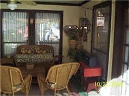 4th image of 2402 Parkside Dr